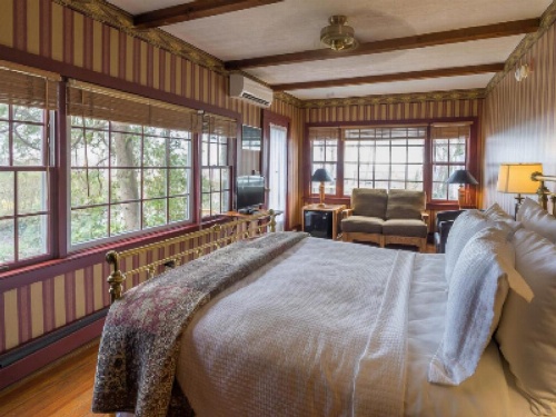 Snug Cottage image 32