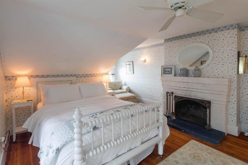 Snug Cottage image 40